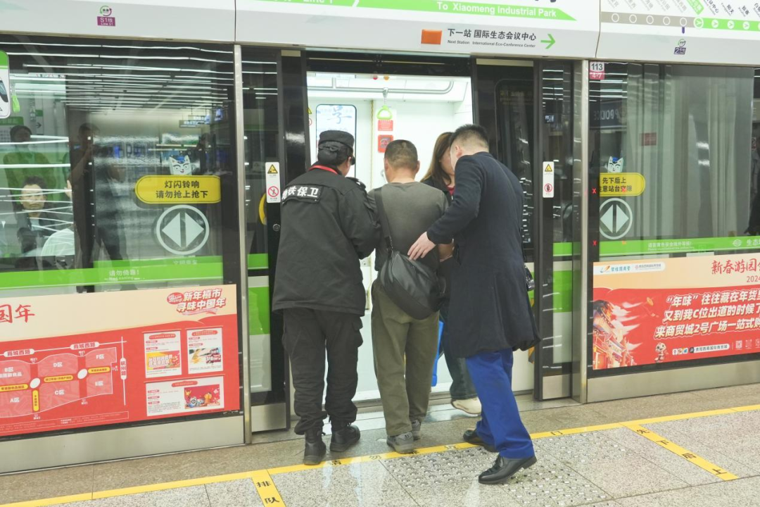 拉塞尔夺加泰排位赛杆位